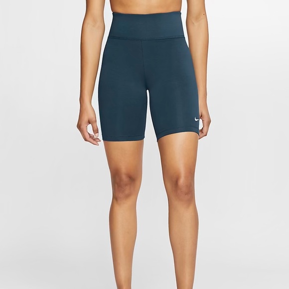 nike womens biker shorts